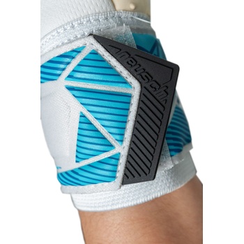 Reusch Attrakt SpeedBump Goalkeeper Gloves