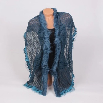 Image 1 of Дантелен шал в петролено с пухче