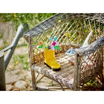 Image 1 of LEGO® Creator 3-in-1 - Flowers in Watering Can (31149)