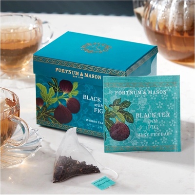 FORTNUM & MASON černý čaj S FÍKY 15 hedvábných pyramid