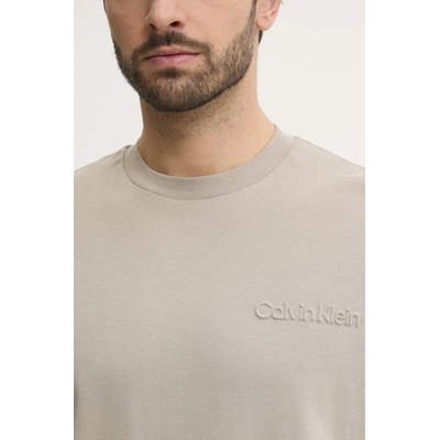 Calvin Klein Памучна тениска Calvin Klein в бежово с апликация K10K113737 (K10K113737)