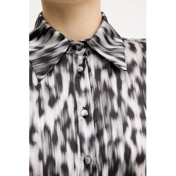 Silvian Heach Риза Silvian Heach HUMMELS дамска в черно със стандартна кройка с класическа яка GPA25416CA (GPA25416CA)