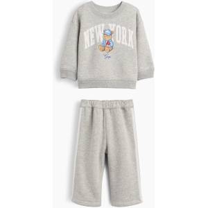 GAP Baby спортен костюм Brannan Bear GAP GAP | Siv | Момчешки | 0-3 месеца