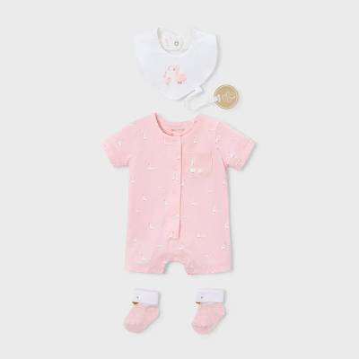 Mayoral Сет късо боди в Бебешко розов цвят с чорапи и лигавник за новородено момиче Mayoral