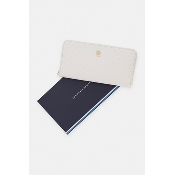 Image 1 of Tommy Hilfiger портфейл дамски (AW0AW18482)