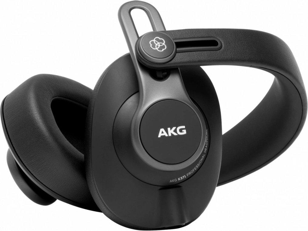 AKG K371