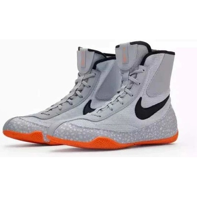 Nike Machomai