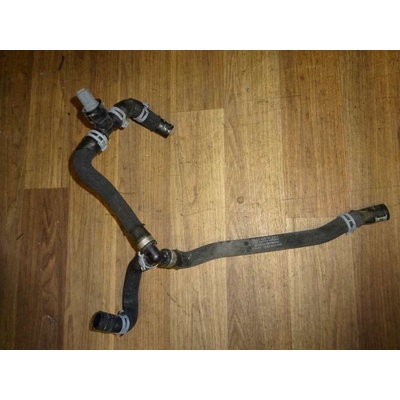 hadice vodní AUDI Q7 4M0 3,0 TDi 190 KW 4M0121036C