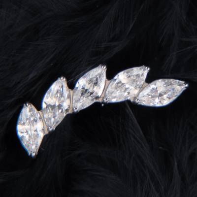 CryptoEshop Titanová konturová koncovka s čirými krystaly Crystalvine P160-09
