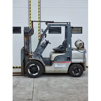 NISSAN UGL02A30W