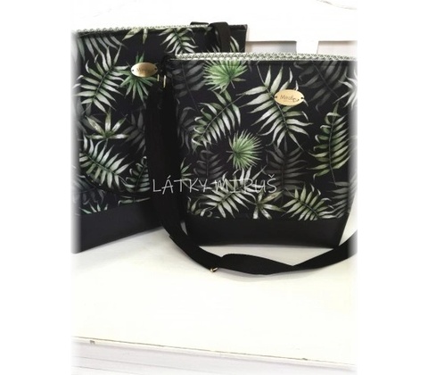 Crossbody V pralese