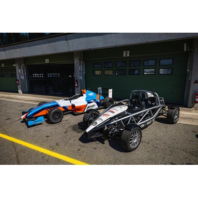 Jízda v Ariel Atom a formuli F4 na okruhu