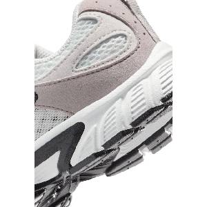 Nike V5 RNR Suede маратонки за деца