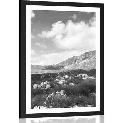 Plakát s paspartou údolí v Černé Hoře v černobílém provedení - 40x60 no frame