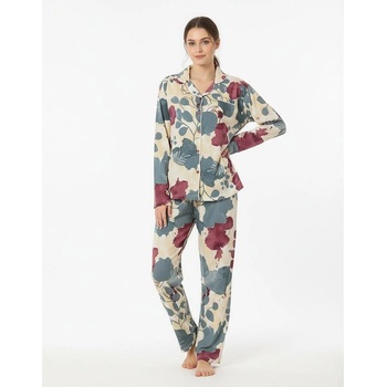 Дамска пижама с дълъг ръкав и ефектен принт