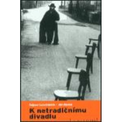 K netradičnímu divadlu