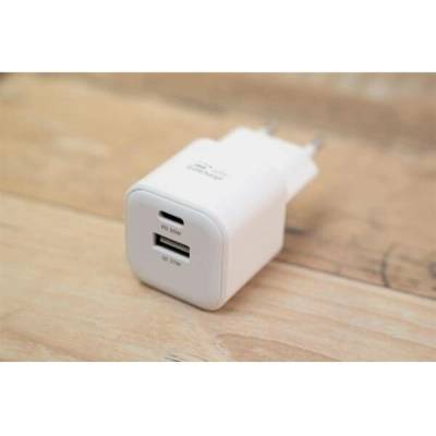 Swissten síťový adaptér gan 1x usb-c 35w pd + 1x usb-a 27w qc bílý