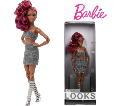 Barbie Basic Petite s copom