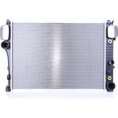 Chladič motora NISSENS 67107A