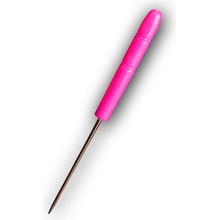 Izzy Šídlo with plastic handle