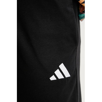 adidas Спортен панталон adidas Essential мъжки в черно с апликация JF1105 (JF1105)