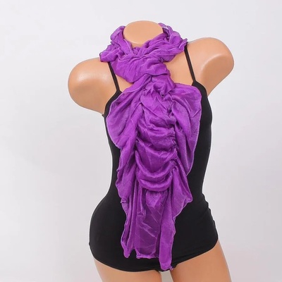 Красив дамски шал в лилаво с набран ефект