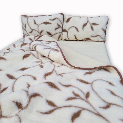OVČÍ VĚCI Ložní souprava z ovčí vlny vzor Lístky, deka 140 x 200 cm, polštář 45 x 75 cm 140 x 200 cm
