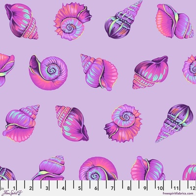 Bavlněná látka mušle fialová | Tula Pink – Floral Reef – Lil Shelly