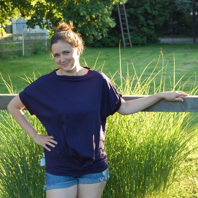 Lovera dámská halenka V tmavě modrá