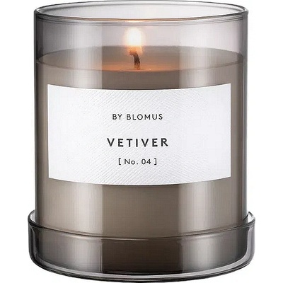 Blomus (Германия) Ароматна свещ BLOMUS VALOA с аромат Vetiver - Ø9 х h9 см - цвят опушеносив (BLOMUS 65546)