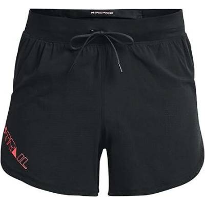 Under Armour UA SpeedPocket Trail Short Pánske športové šortky SpeedPocket Trail so sieťovanou podšívkou a vodoodolnou vreckou od značky v čiernom vyhotovení.