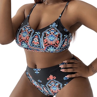 Макси бански в черно с бюстие и орнаменти