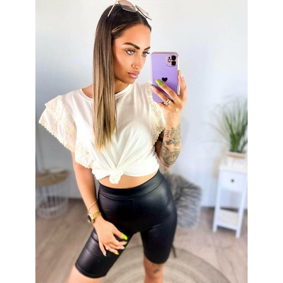 Sportovně elegantní top s jemnou krajkou na rukávech