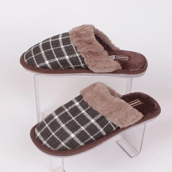 Image 1 of Мъжки карирани пантофи в кафяв цвят