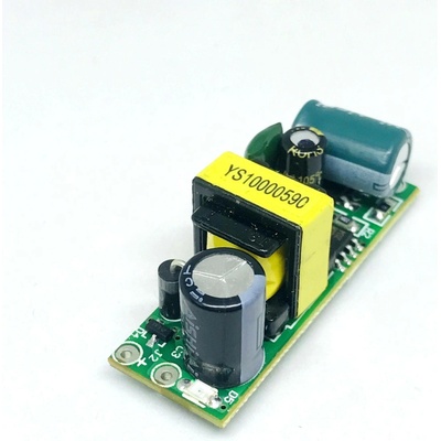 AC-DC napěťový zdroj 5V - 5 V 600 mA
