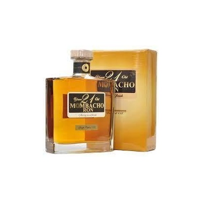 Mombacho 21y 40% 0,7 l (karton)