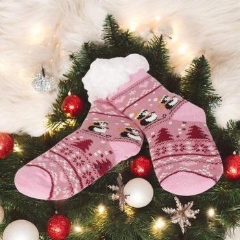 Детски коледни чорапи в цвят пудра с пингвинчета