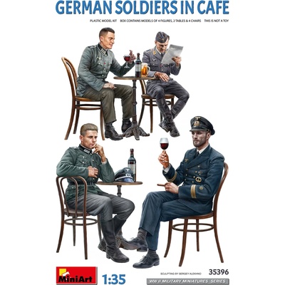 MiniArt German Soldiers in Café 1:35