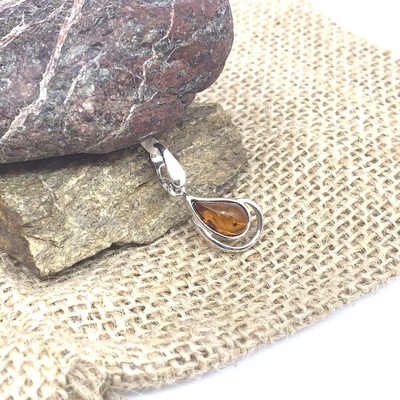 Jan Kos jewellery Stříbrný přívěsek s jantarem 12125459