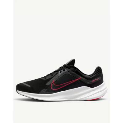 Nike Quest 5 Black / Smoke Grey