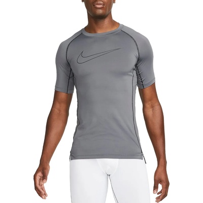 Nike Тениска Nike Pro Dri-FIT Men s Tight Fit Short-Sleeve Top Сребърно Velikost M