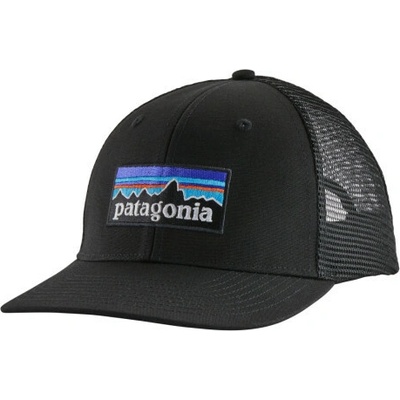Patagonia P-6 LOGO LOPRO TRUCKER HAT čierna