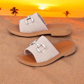 Бежови чехли с метално украшение