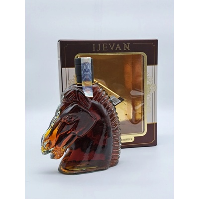 Ijevan Koňská hlava 5y 40% 0,35 l (holá láhev)