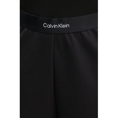 Calvin Klein Jeans Спортен панталон Calvin Klein Jeans в черно с изчистен дизайн J20J224684 (J20J224684)