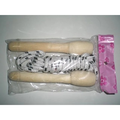 Въже за скачане с дървени дръжки