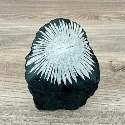 Nefertitis Chryzantémový kámen č. 2 NF64390 - cca 7 x 10,3 cm, 320 g