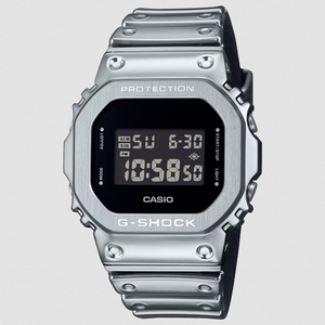 Casio GM-5600YM-8ER Часовници