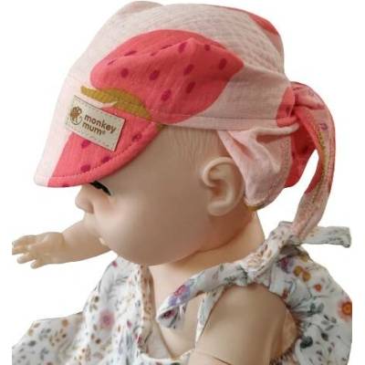 Mušelínový šátek s kšiltem Monkey Mum® - Jahoda M