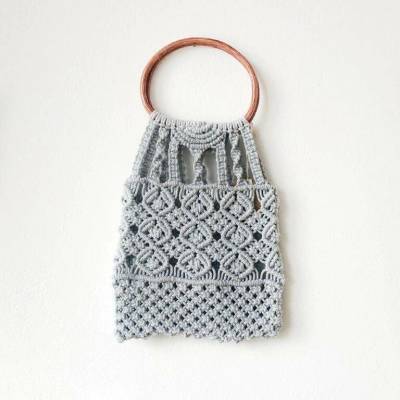Macramé kabelka světle šedá